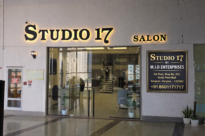 Studio 17 Salon luxurious interior – premium hair salon in Gurgaon DLF Phase 1